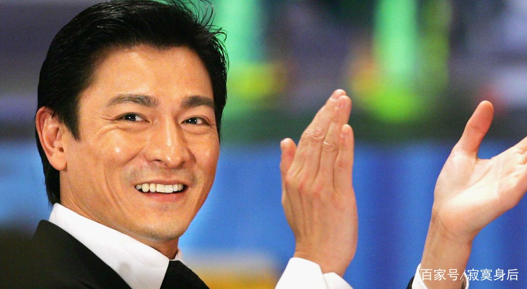 当初刘德华有一段吻戏，导演让他们慢慢吻，这个事你怎么看？