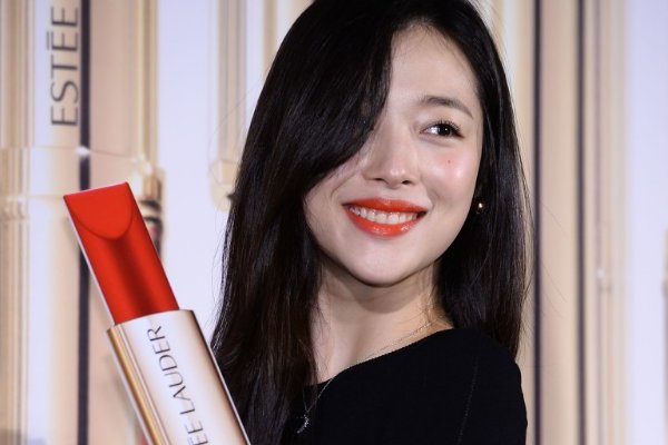 雪莉确认死亡事件的来龙去脉，崔雪莉真的是上吊自杀吗？