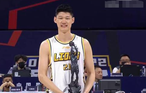 胡金秋脾脏破裂出血,目前他的身体情况如何?