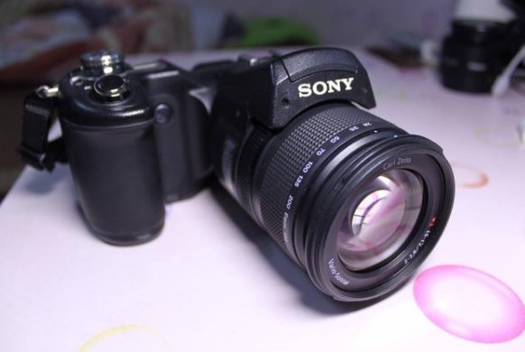 索尼F707型数码相机开机电源灯亮其它功能无反应?