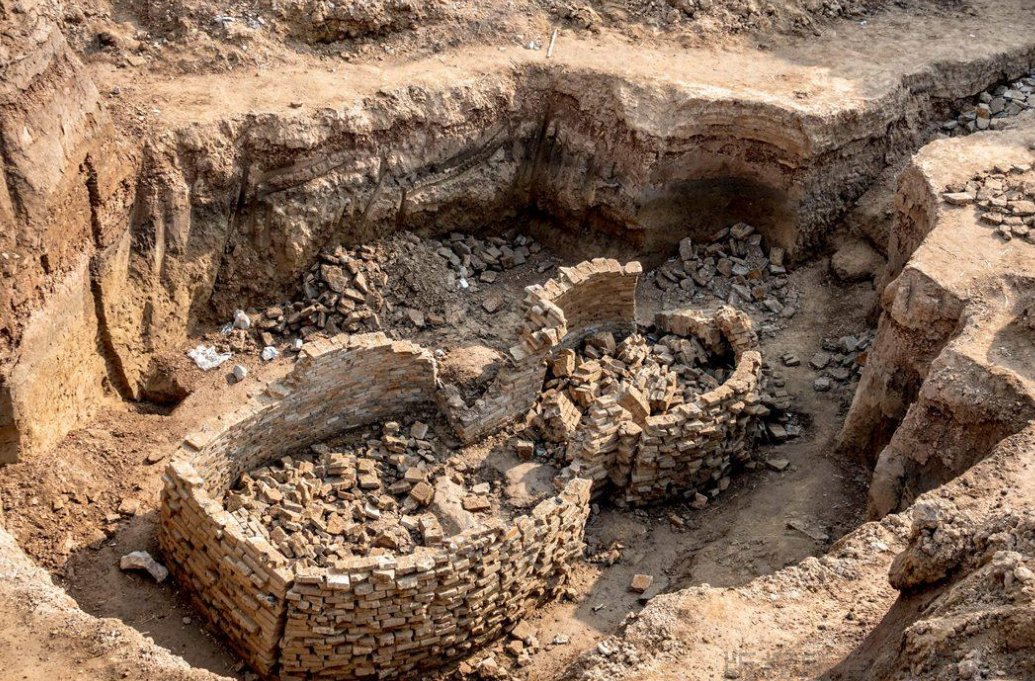 西安地铁8号线已发现古墓1356座，为何有网友说这是日常？