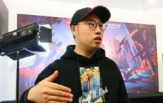 王思聪为何说李麒麟和九年前一样？九年前发生了什么？