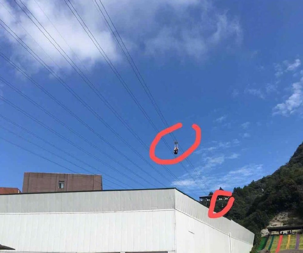 重庆某景区高空索道一女子坠亡，为何是在施救中出了意外？