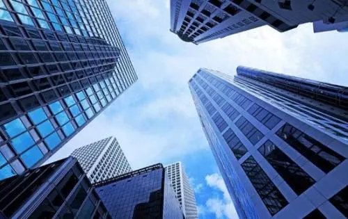 合理的房价对一个城市的竞争力有何影响？