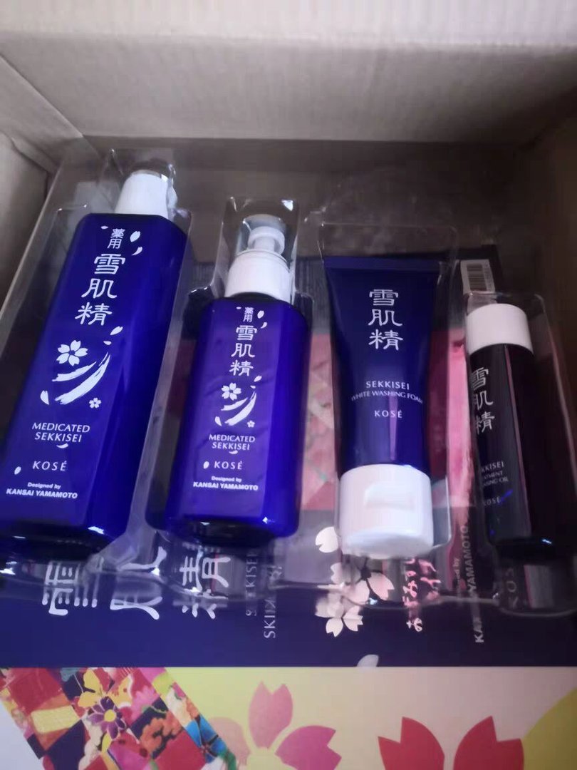 雪肌精适合什么年龄？