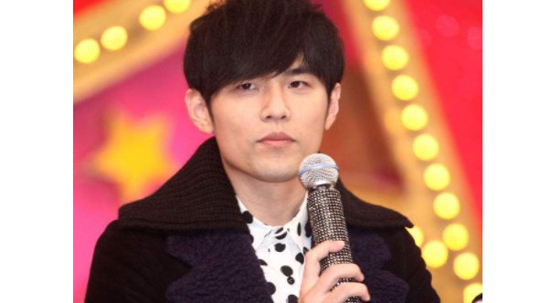 03年金曲奖周杰伦输给谁了？