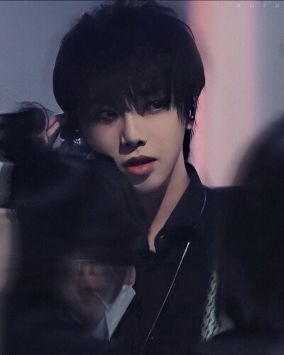 华晨宇被曝未婚生子后，粉丝集体脱粉，他的事业是否会受影响？