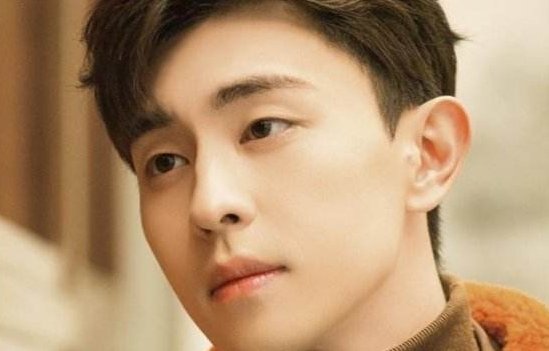 娱乐圈里哪些明星是追星一族？