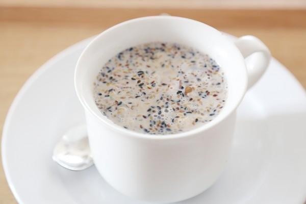 李宇春过生日喝醪糟引发网友热议，过生日为什么要喝醪糟？