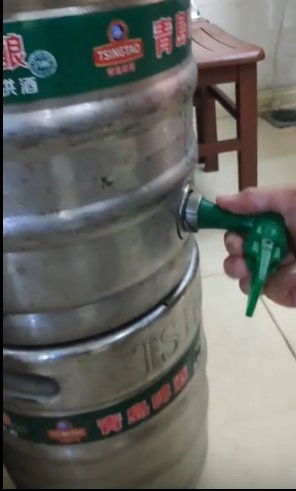 如何开桶装啤酒