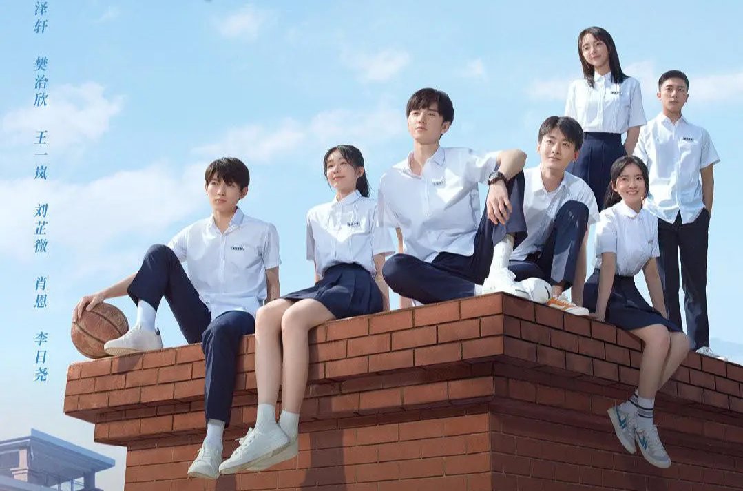 暗格里的秘密主要讲述了一段怎样的故事？