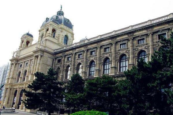 奥地利为什么是大公国，而不是普通公国