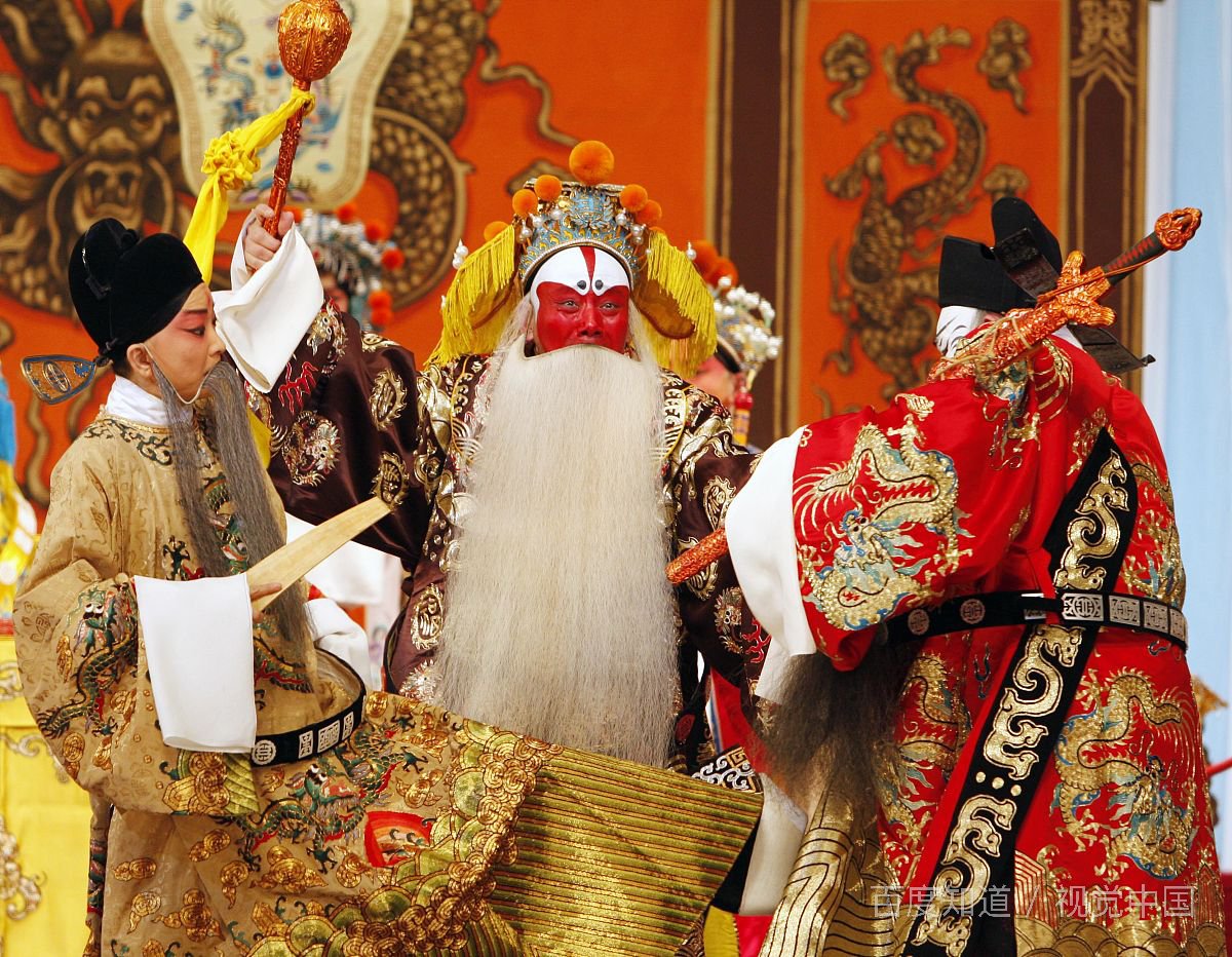 二进宫里三对面下联？