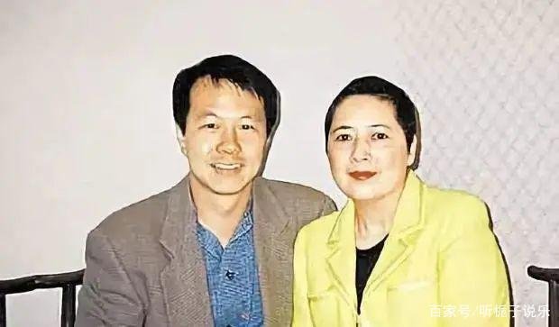 宝咏琴单方面分手后,前男友为何会追讨39条内裤和11亿服务费?