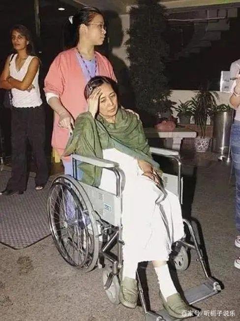 宝咏琴单方面分手后,前男友为何会追讨39条内裤和11亿服务费?