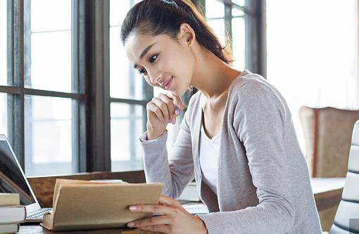 田亮一家亲临澳网，事业成功后你会带另一半去旅游吗？