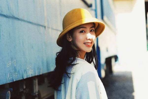 陈都灵近期发微博晒美食,她是如何保持身材的?