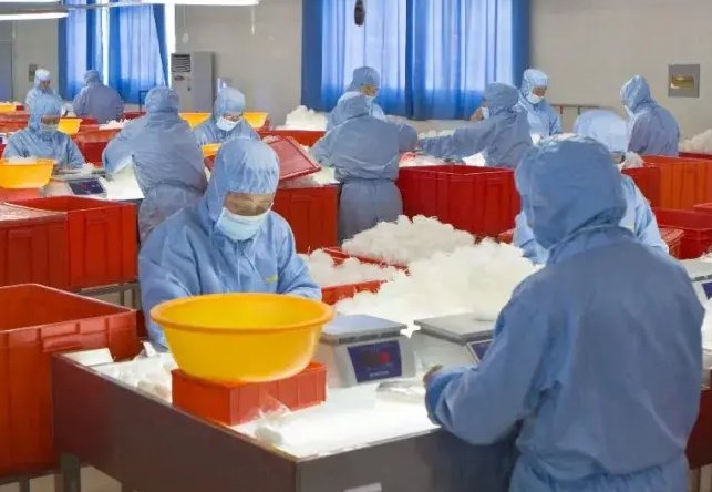 双汇生产车间乱象登上热搜，食品安全问题频发，如何从根源解决？