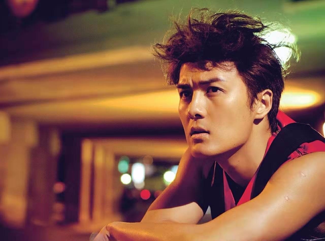 还记得歌手吴克群吗？他的近况如何？