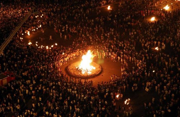 彝族的火把节有哪些仪式？