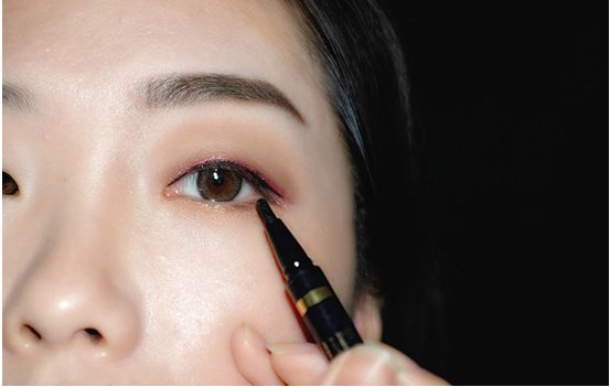 如何画眼影步骤图解