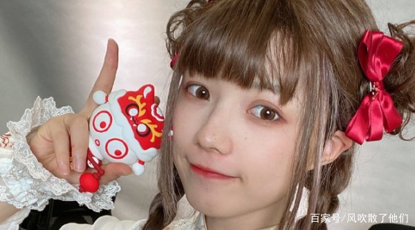 如何看待“党妹翻车“事件？