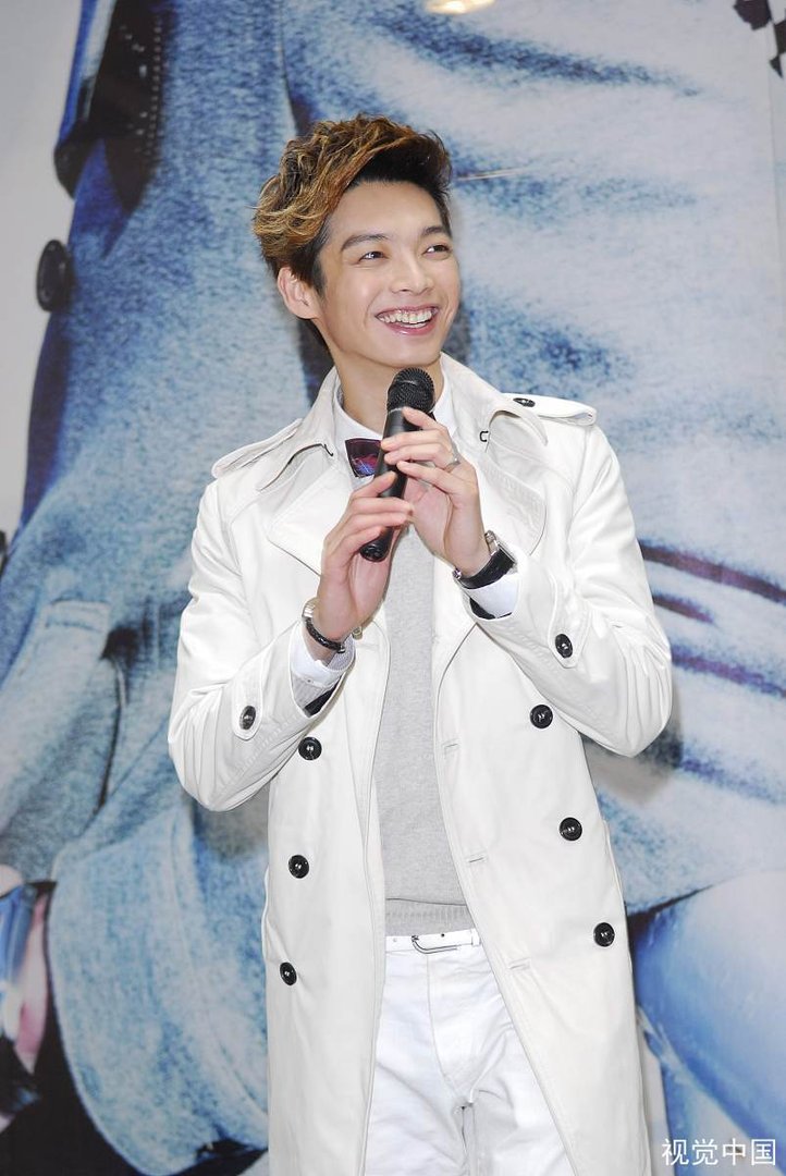 曾之乔情人节狂秀恩爱，辰亦儒有怎样的表现？