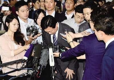 如何看待辣条卫龙宣布从乐天下架事件?