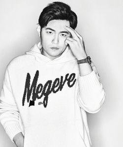 周董晒20年前旧照阳光帅气,却遭瓜友质疑:新专辑卖情怀,你怎么看?