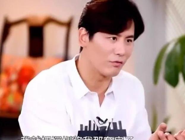 于晓光出道2年没戏拍还被坑，秋瓷炫为啥给他下跪求婚？