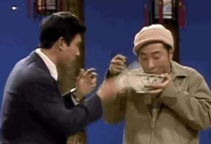 大家觉得历年春晚大舞台上赵本山和陈佩斯的作品，谁更受大众欢迎？