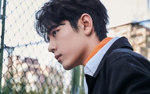 “离灯”自杀,肖战“粉丝”却辱骂逝者,你怎么看待这件事背后反映的现象?