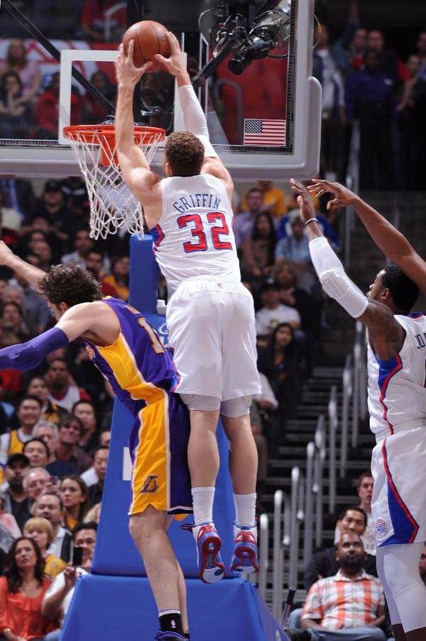 NBA历史上,最强的实战扣将是哪些人?