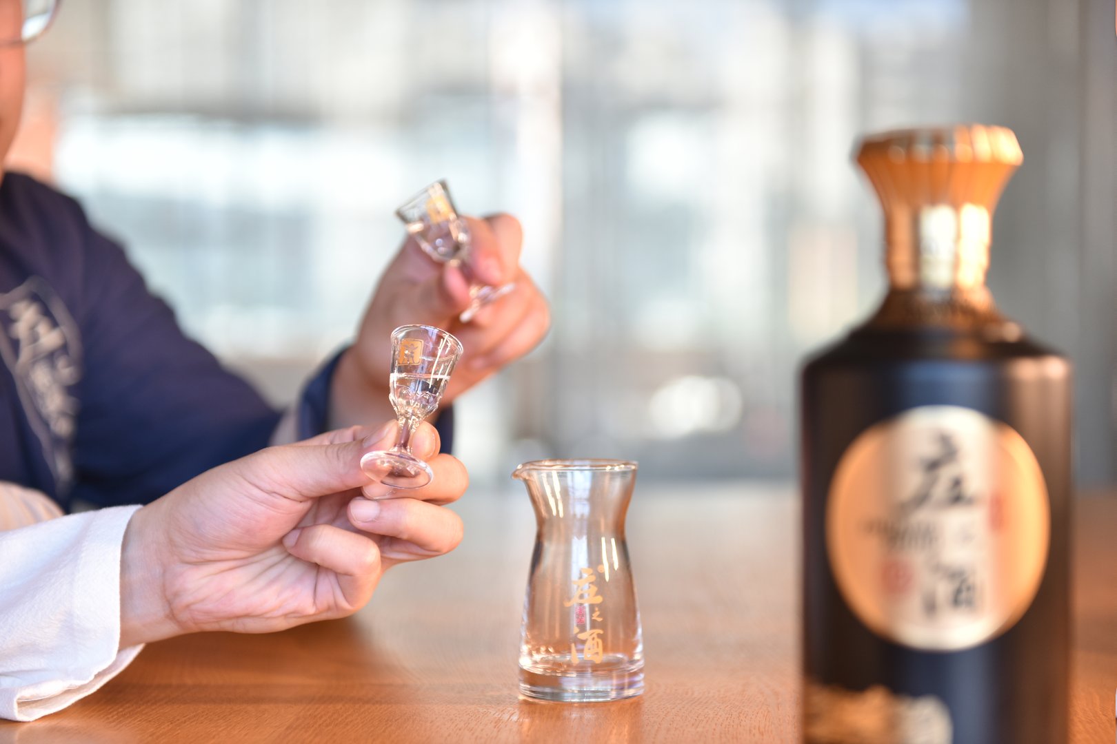 杨酒师系列 赖茅20年经典 53%酒精度 酱香型白酒多少钱一瓶？谢谢回答