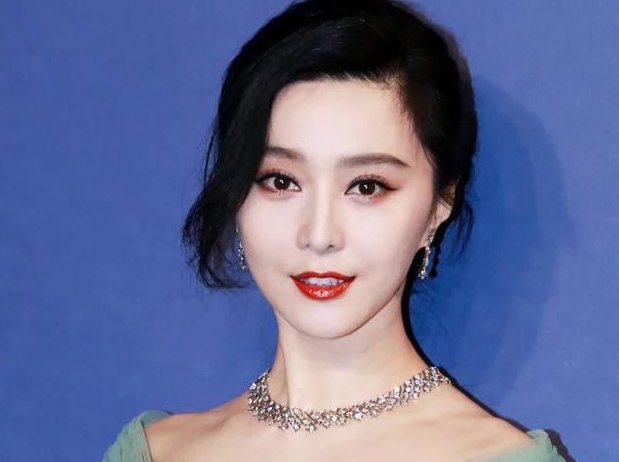 范丞丞身份曝光，洪金宝：即便是真的我也不会承认！他们到底有什么关系？