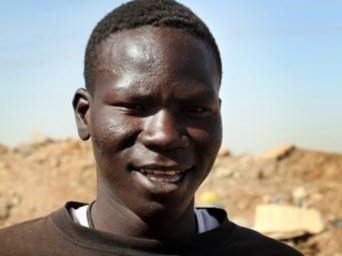 黑人之死执法记录仪曝光,死亡黑人生前履历很不光彩,为何却成为“英雄”?