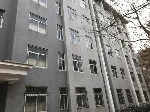 保定理工学院一学生坠亡,这个学生在生前经历了什么?