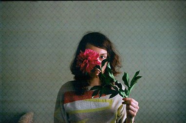 女生毕业用手机摆成心形告白,你的学生时代都遇到过哪些浪漫的告白?