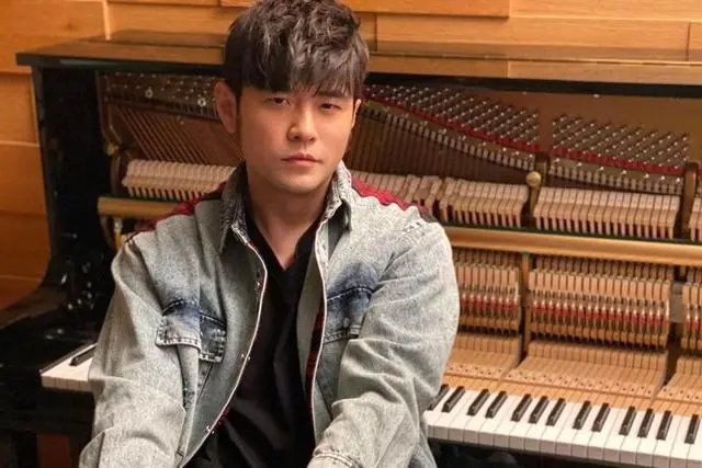 亚洲天王周杰伦时隔6年,再度推出全新专辑,周董火到什么程度?