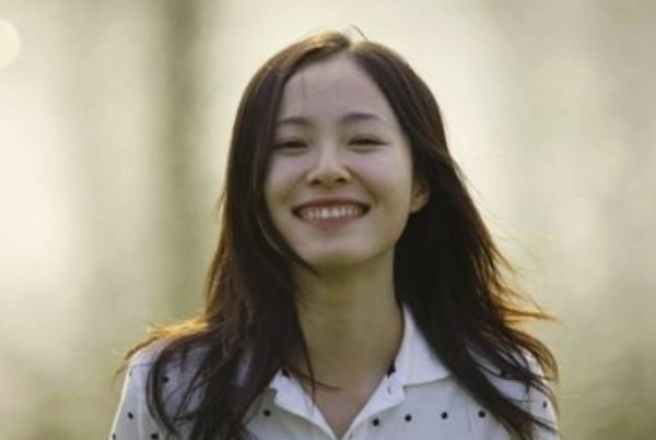 窦唯前妻高源连发5问质问江一燕，她为何这个时候要在她身上再踏一脚呢？