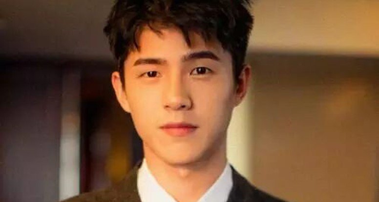 任何看待刘昊然处于好心给粉丝捐钱？