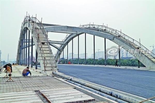 无锡大桥坍塌单亲爸爸遇难,破碎的家庭、伤透的心该怎么办?