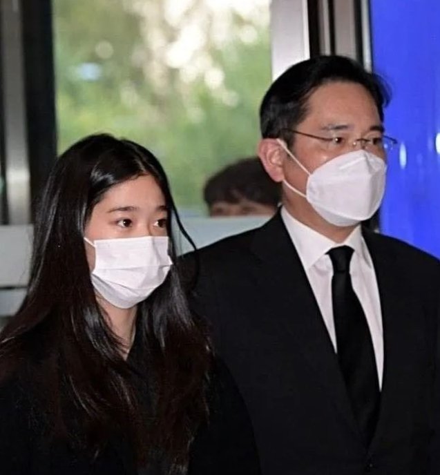 三星集团小公主李元洙被父亲称“白痴”，这说明了什么？