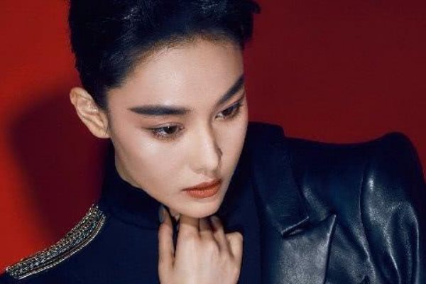 备受时髦精喜爱的“假小子”短发，都适合哪些脸型的女生？