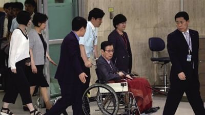 如何看待辣条卫龙宣布从乐天下架事件?