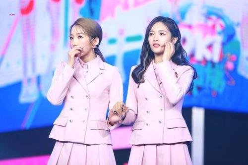 吴宣仪晒露脐装自拍直言:这个圈子女孩不被善待,对此你怎么看?