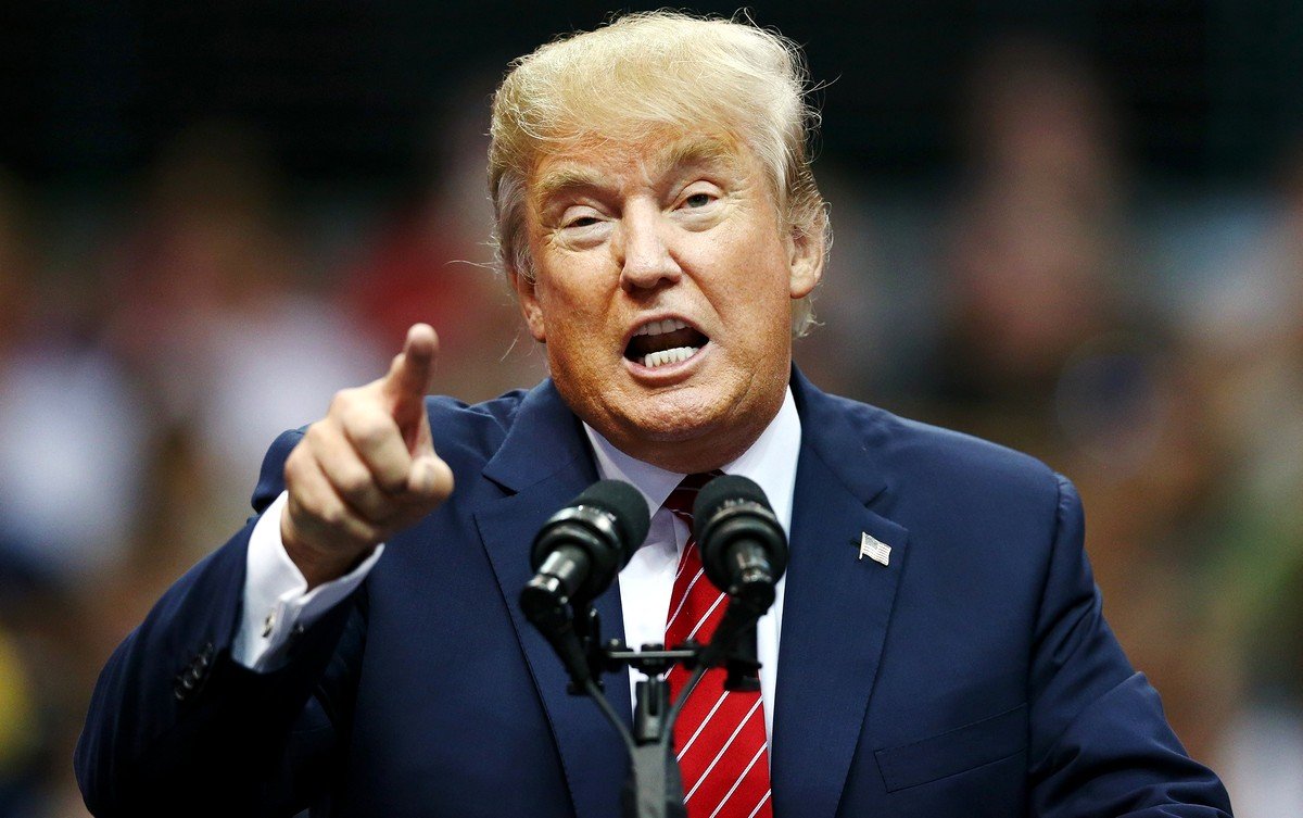 如何看待特朗普反击奥巴马夫人这件事呢?