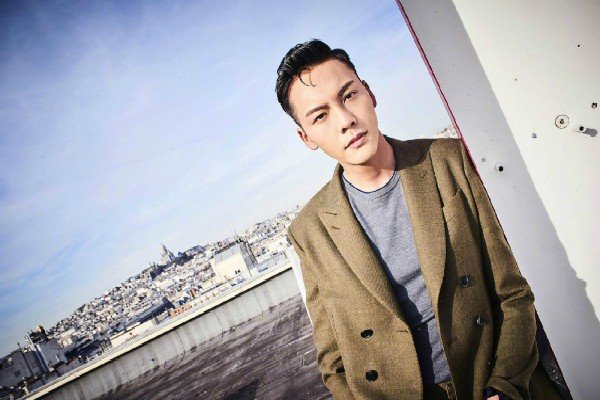 陈伟霆为了验证自己是帅哥,直播剃寸头,这是憨货附身吗?