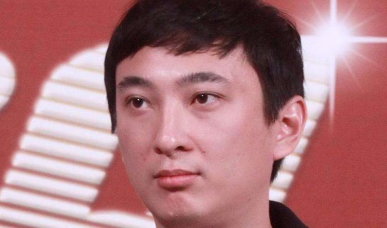 王思聪现身婚礼当伴郎，伴娘被握手一脸羞涩，结果怎样？