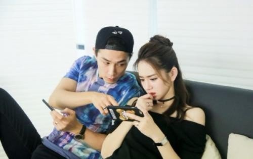 戚薇和李承铉是怎么认识的?